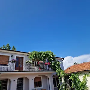 Wine House Bed & Breakfast