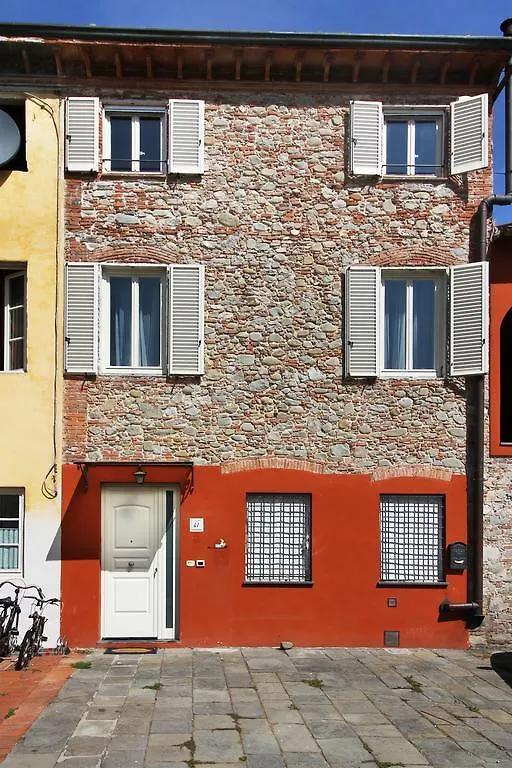 Casa Vita Capannori Italy